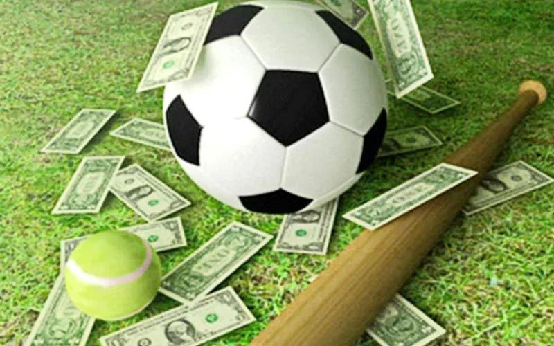 Pemain sepak bola dalam momen pertandingan kompetitif